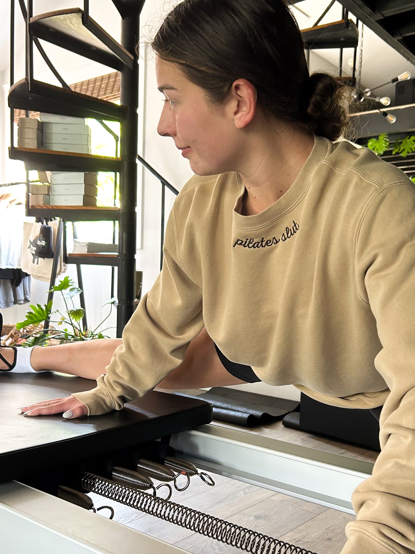 Embroidered Collar Sweatshirt